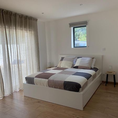 Magnifique Villa classée 4* meublé de tourisme Flassans-sur-Issole Esterno foto